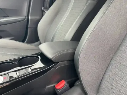 Photo 19 Peugeot 2008  PureTech 130 S&S BVM6