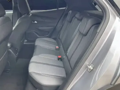 Photo 14 Peugeot 2008  PureTech 130 S&S BVM6