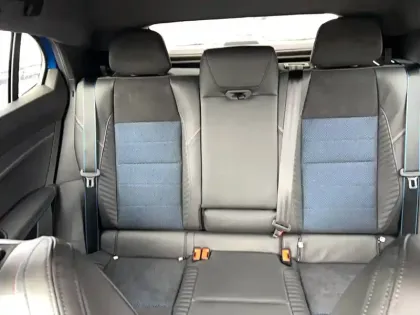 Photo 42 Renault Rafale  E-Tech full hybrid 200