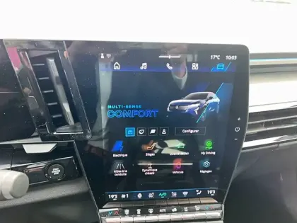 Photo 31 Renault Rafale  E-Tech full hybrid 200