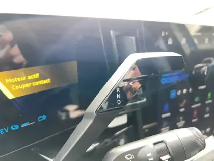 Photo 32 Renault Rafale  E-Tech full hybrid 200