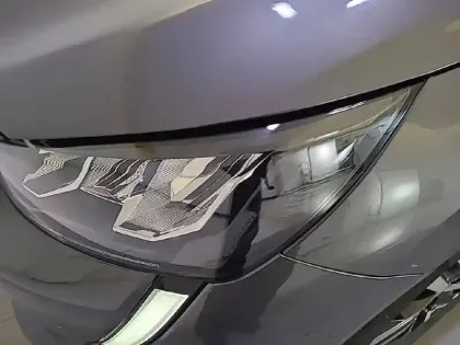 Photo 15 Peugeot 208  PureTech 100 S&S EAT8