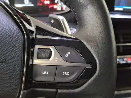 Photo 28 Peugeot 208  PureTech 100 S&S EAT8