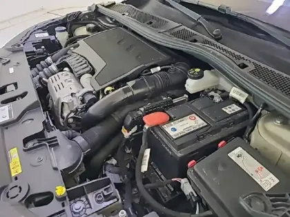 Photo 14 Peugeot 208  PureTech 100 S&S EAT8