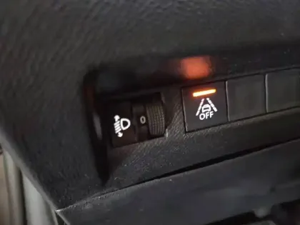 Photo 29 Peugeot 208  PureTech 100 S&S EAT8