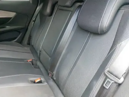 Photo 31 Peugeot 3008  Hybrid 225 e-EAT8