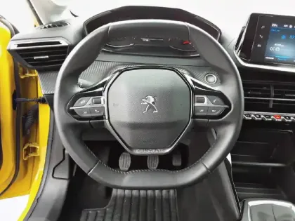Photo 40 Peugeot 208  BlueHDi 100 S&S BVM6