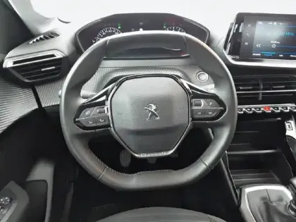 Photo 32 Peugeot 208  BlueHDi 100 S&S BVM6