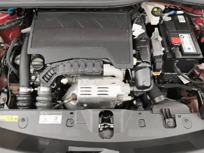 Photo 11 Peugeot 2008  PureTech 100 S&S BVM6