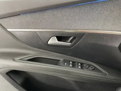 Photo 28 Peugeot 3008  Hybrid 225 e-EAT8