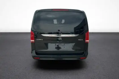 Photo 28 Mercedes CLA sse V Extra-Long 300 d 9G-TRONIC 4x4