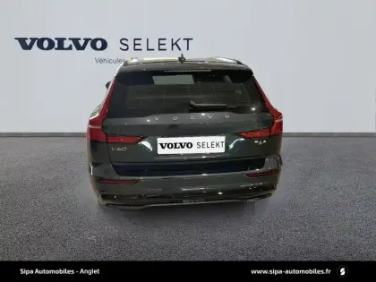 Photo 51 Volvo V60  T6 AWD Hybride Rechargeable 253 ch + 145 ch Geartronic 8