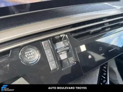 Photo 28 Peugeot 3008  1.2 Hybrid 136ch Allure e-DCS6