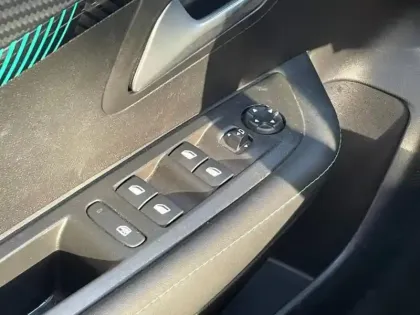 Photo 9 Peugeot 208 Gén. II Ph1 NG Allure 5