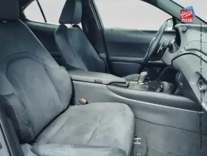 Photo 19 Lexus UX  300E PACK CAMERA CARPLAY