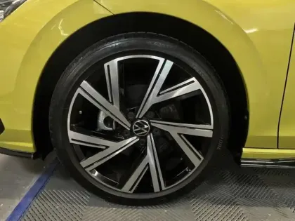 Photo 17 Volkswagen Golf  SW 1.5 eTSI OPF 150ch R-Line DSG7