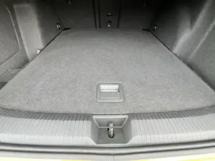 Photo 16 Volkswagen Golf  SW 1.5 eTSI OPF 150ch R-Line DSG7