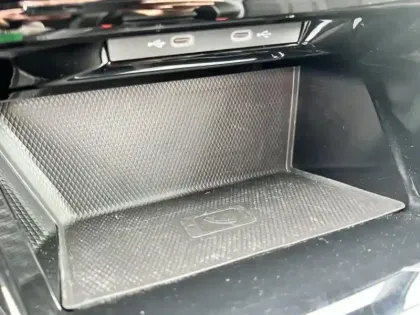 Photo 19 Volkswagen Golf  SW 1.5 eTSI OPF 150ch R-Line DSG7