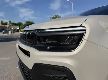 Photo 9 Jeep Avenger  Electrique 156ch 115kW Longitude