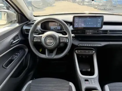 Photo 14 Jeep Avenger  Electrique 156ch 115kW Longitude