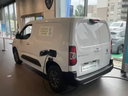 Photo 11 Peugeot Partner  M 800kg Electrique 136ch Batterie 50 kWh