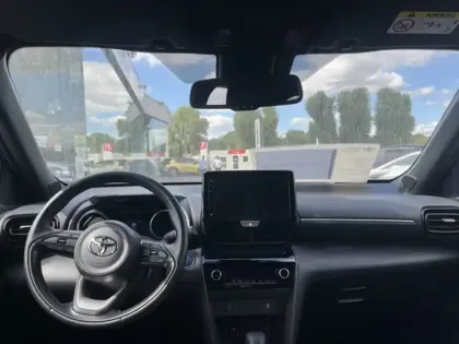 Photo 11 Toyota Yaris 1.5 HYBRID 116H DESIGN