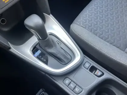 Photo 16 Toyota Yaris 1.5 HYBRID 116H DESIGN