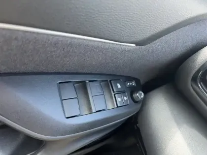 Photo 19 Toyota Yaris Gén. I Ph1 Design 5