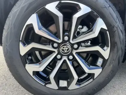 Photo 8 Toyota Yaris Gén. I Ph1 Design 5