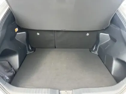 Photo 7 Toyota Yaris Gén. I Ph1 Design 5