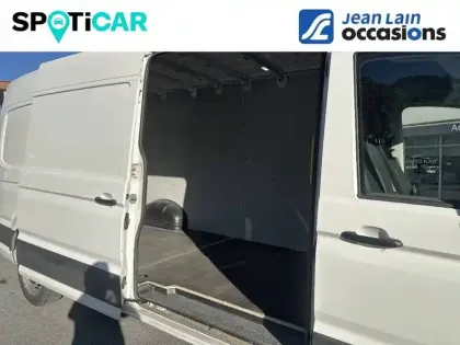 Photo 59 Volkswagen Crafter  VAN 35 L4H3 2.0 TDI 140 CH BVA
