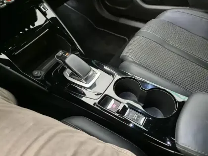 Photo 12 Peugeot 2008  Electrique 136 ch