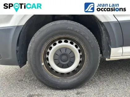 Photo 12 Volkswagen Crafter  VAN 35 L3H3 2.0 TDI 140 CH BVA