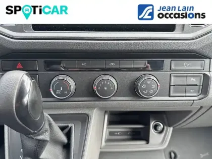 Photo 20 Volkswagen Crafter  VAN 35 L3H3 2.0 TDI 140 CH BVA