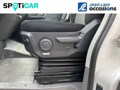 Photo 21 Volkswagen Crafter  VAN 35 L3H3 2.0 TDI 140 CH BVA