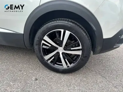 Photo 10 Peugeot 3008  PureTech 130ch S&S EAT8