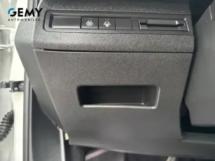 Photo 12 Peugeot 3008  PureTech 130ch S&S EAT8