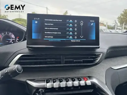 Photo 17 Peugeot 3008  PureTech 130ch S&S EAT8