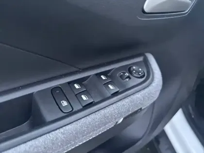 Photo 14 Opel Frontera  1.2 Turbo Hybrid 136 ch e-DCT6