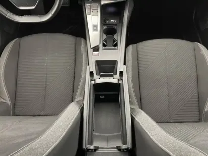 Photo 30 Peugeot 308  SW PHEV 180 e-EAT8