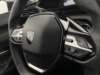 Photo 23 Peugeot 308  SW PHEV 180 e-EAT8