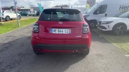 Photo 63 Fiat 600  T-Gen 3 1.2 Hybrid 110ch eDCT6