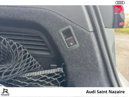 Photo 39 Audi A6  Avant e-hybrid 367 ch S tronic 7 Quattro