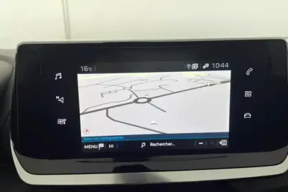 Photo 46 Peugeot 2008  PureTech 130 S&S BVM6