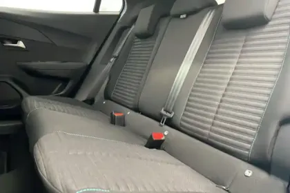 Photo 45 Peugeot 2008  PureTech 130 S&S BVM6