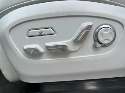 Photo 32 Hyundai Ioniq 9  110 kWh - 428 ch HTRAC Performance