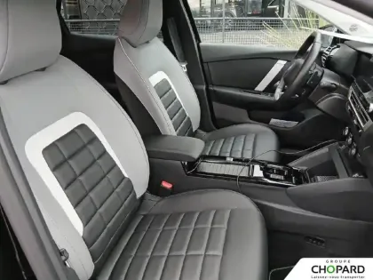 Photo 8 Citroën C4  Hybride 145 e-DCS6