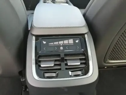 Photo 18 Volvo Xc90  T8 AWD Hybride Rechargeable 310+145 ch Geartronic 8 7pl