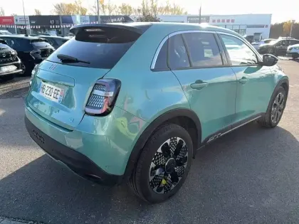 Photo 11 Fiat 600 e 54 kWh 156 ch