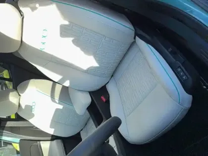 Photo 7 Fiat 600 e 54 kWh 156 ch